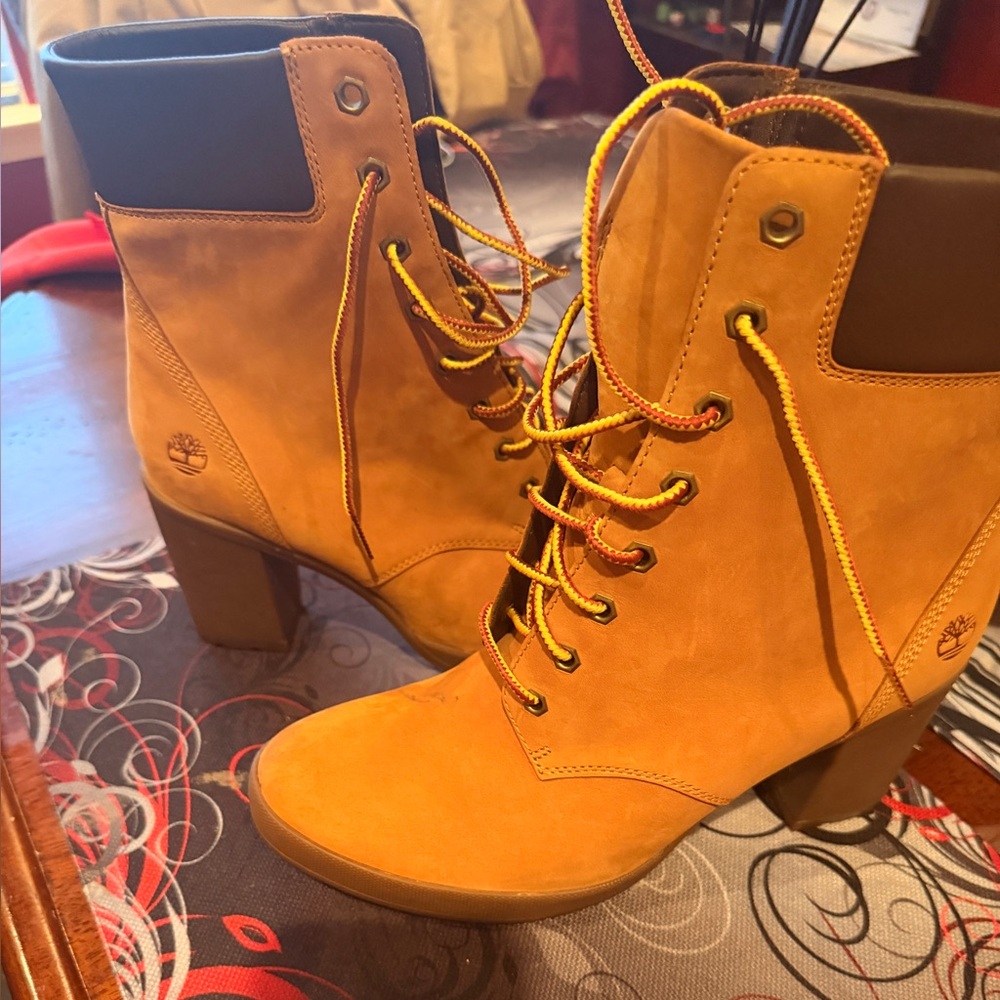 Timberland Women's Brown Lace-Up Heeled Boots